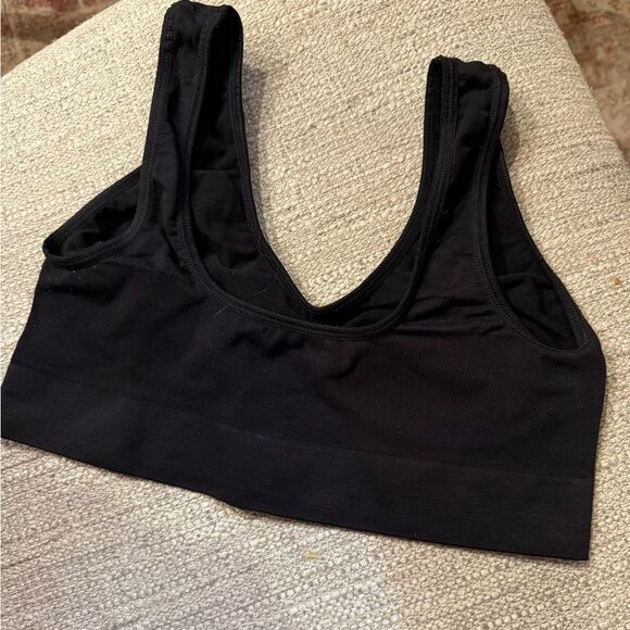 Black Women's sports Bra size L - Picture 3 of 4